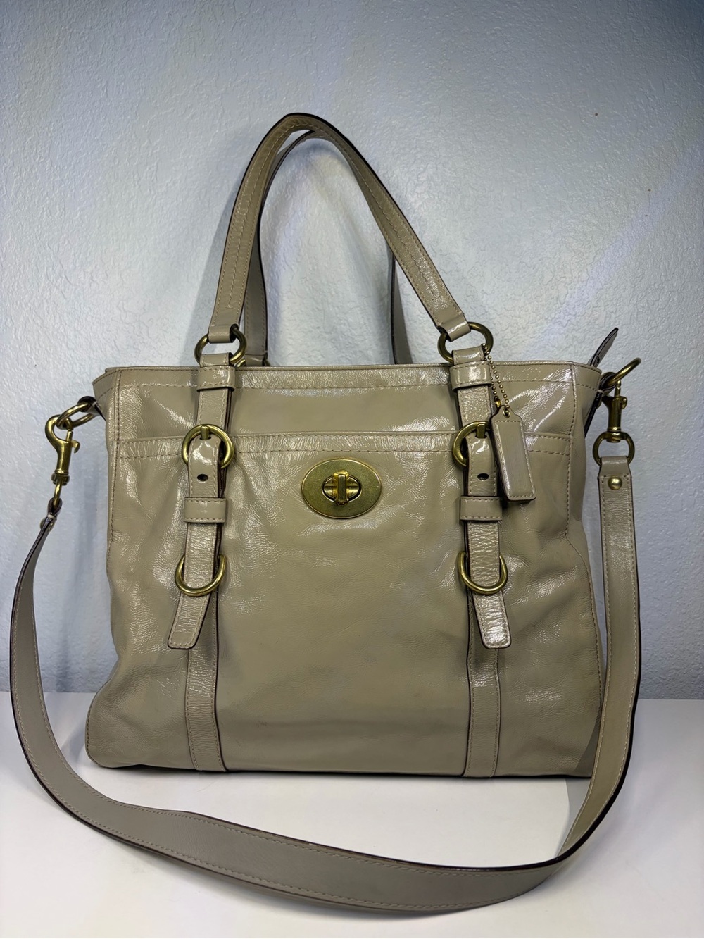 Coach Chelsie Patent Leather Tote/ Satchel #G0969-F14022
